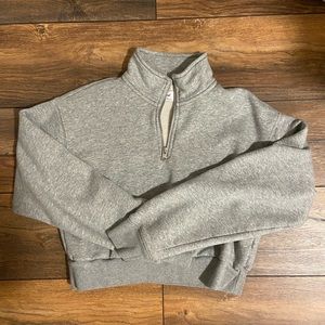 Aritzia TNA Cropped Three-Quarter Zip Sweater